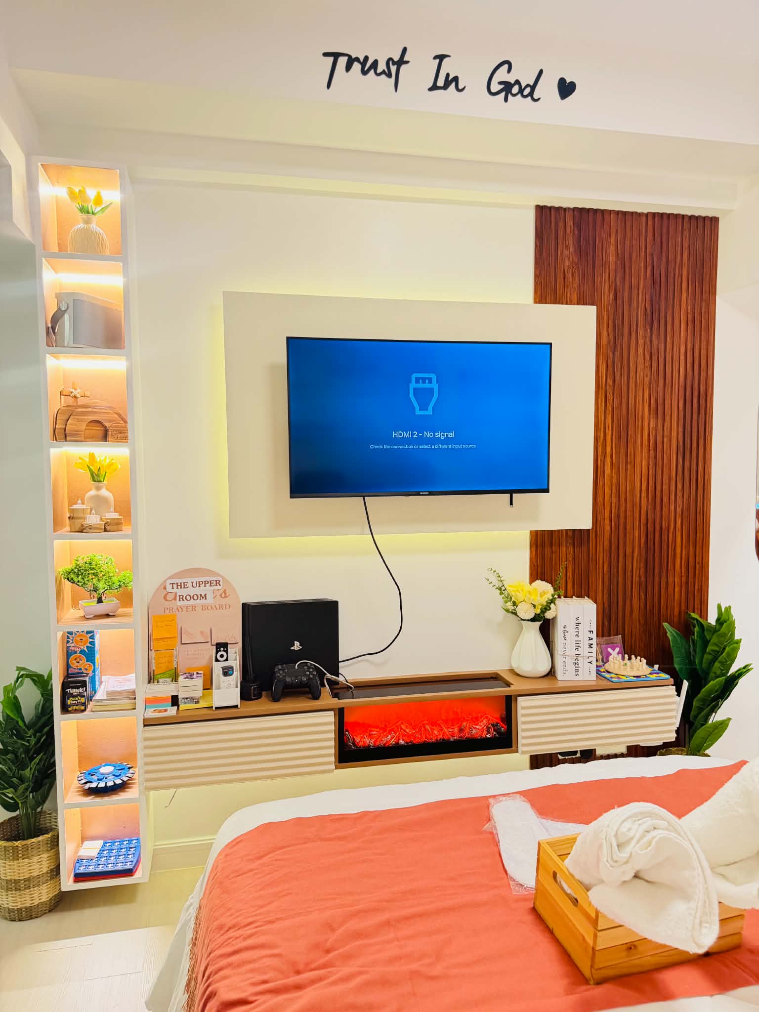 Living & TV Area